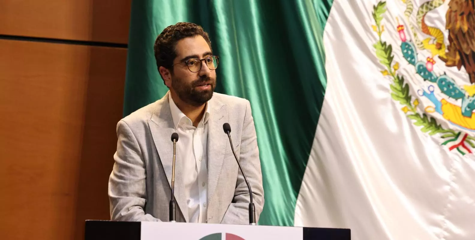 Jose Maria at podium